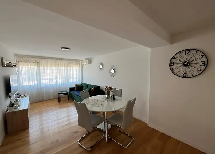 Апартаменти Marina *